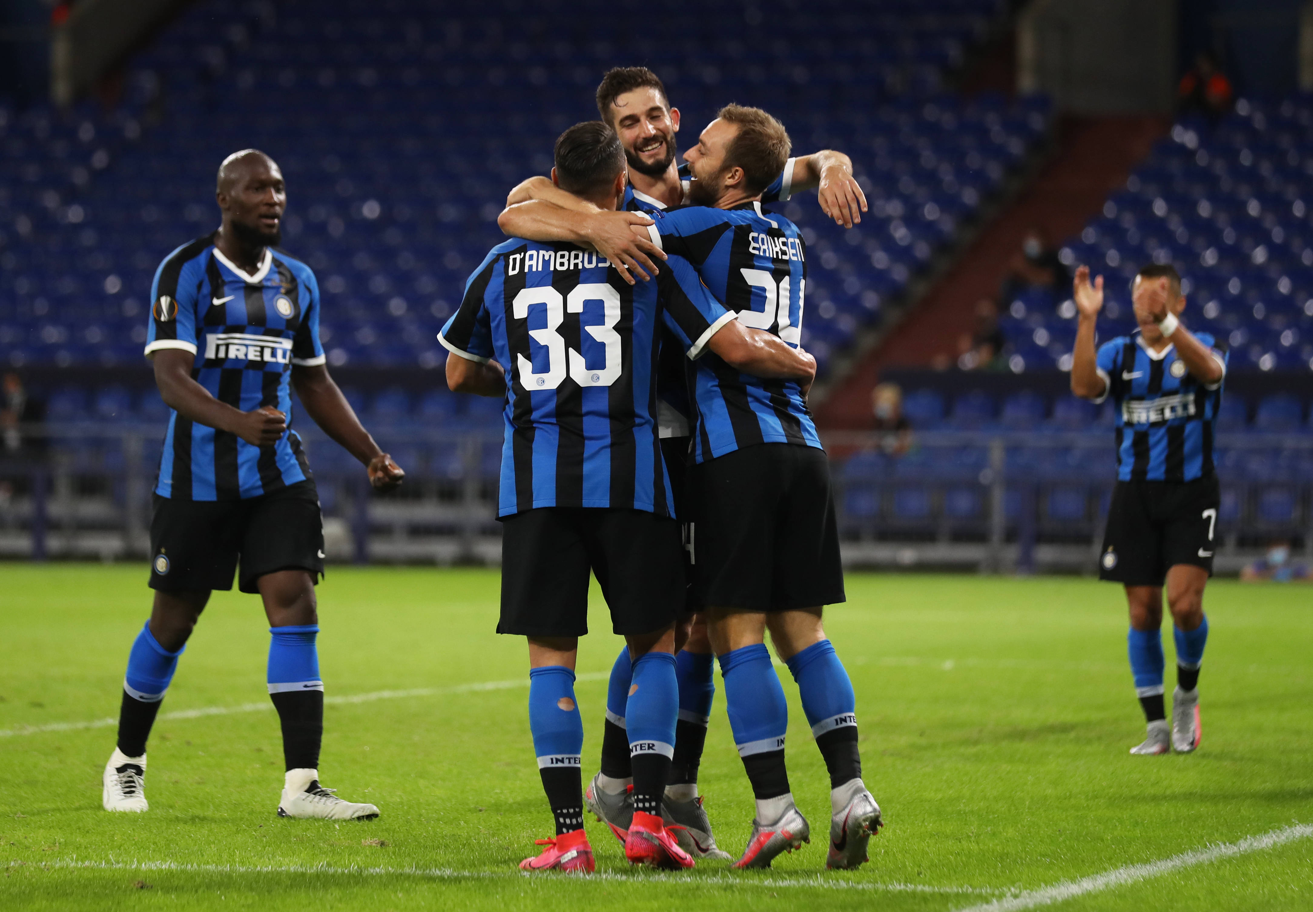 喀麦隆通过 喀麦隆通过