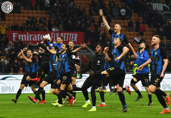 钢琴与木吉 钢琴与木吉